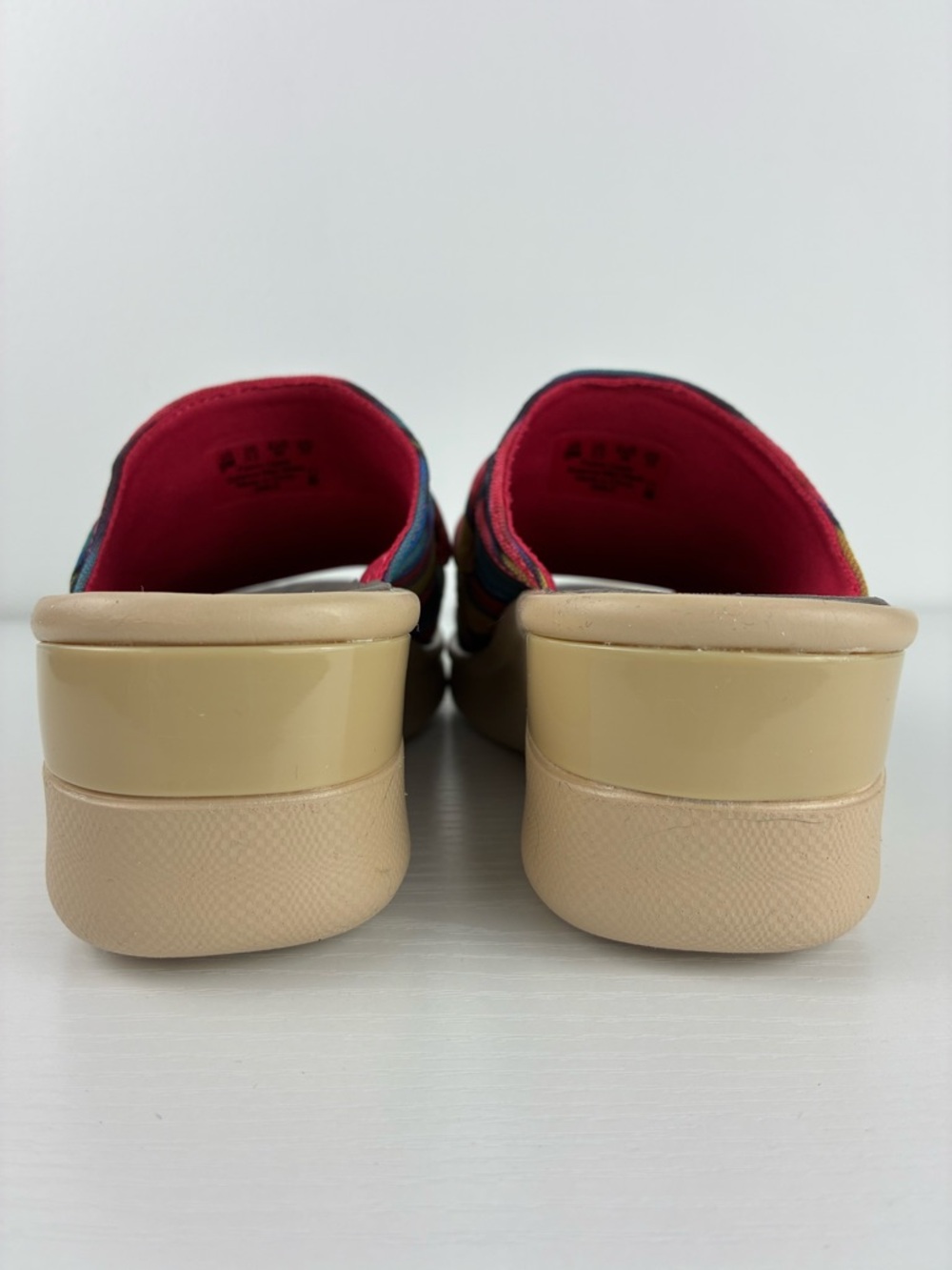 Bzees Smile Wedge Sandal 6 Raspberry Multicolor Striped Casual Comfort Slide NWB - Picture 6 of 8